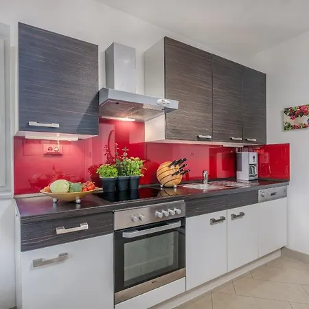 Ada Apartment