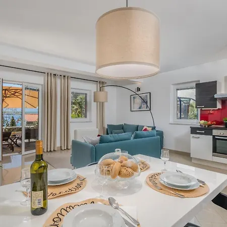 Apartment Ada *